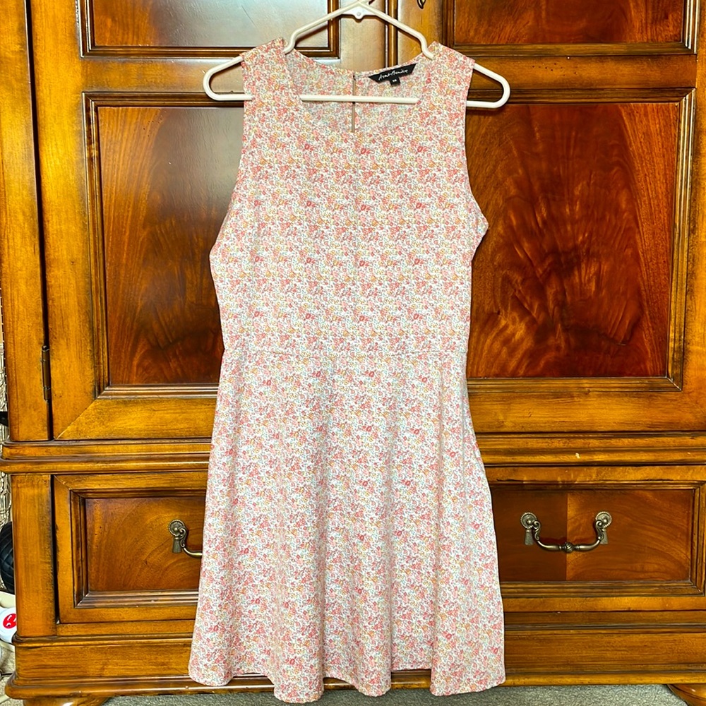Avant Première floral dress size 38 (French)/6 (US) New without tags